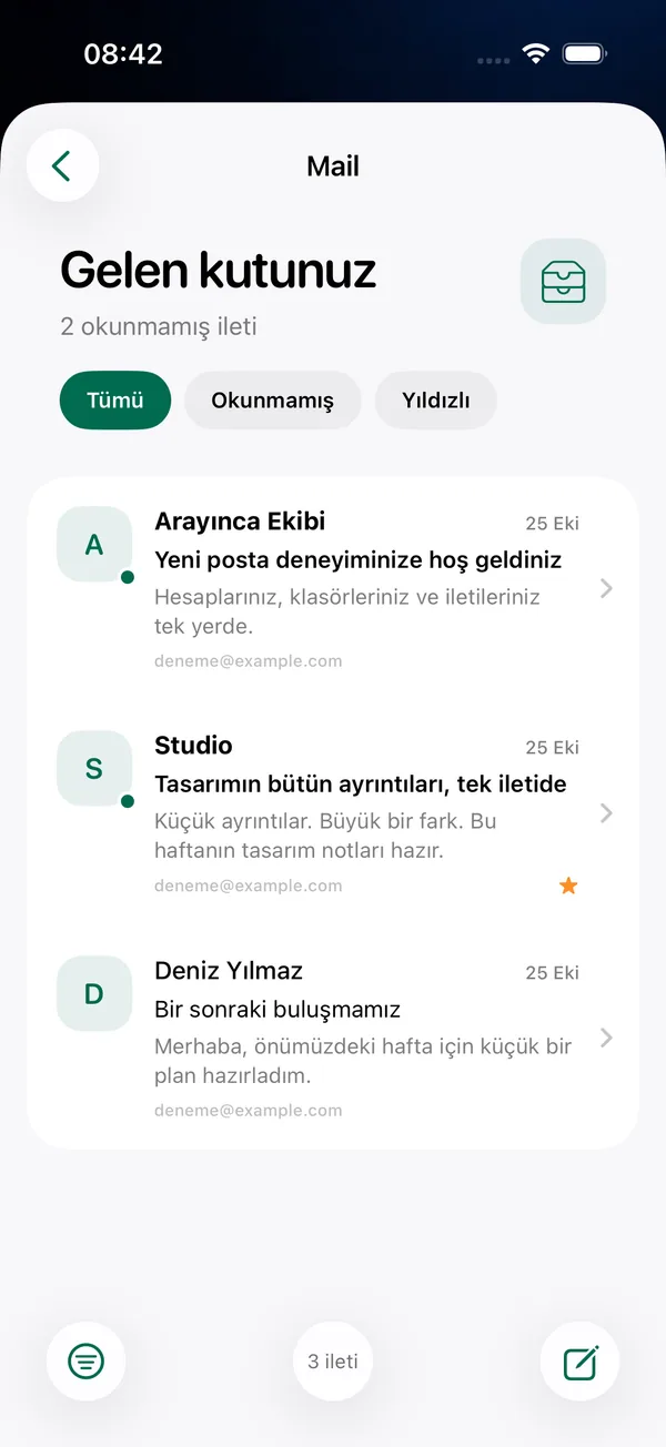 Arayınca Mail açık temada birleşik gelen kutusu ve örnek iletiler